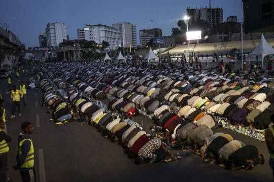 Puluhan Ribu Muslim Ethiopia Buka Puasa Bersama di Penghujung Ramadan
