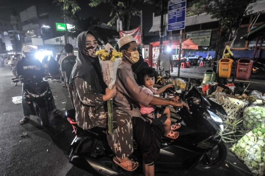 Tradisi Berburu Bunga Sedap Malam Jelang Idulfitri