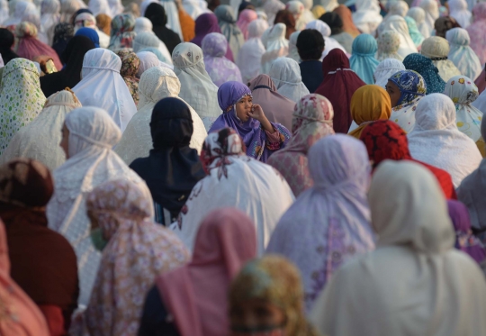 Suasana Pelaksanaan Salat Idulfitri di Senen