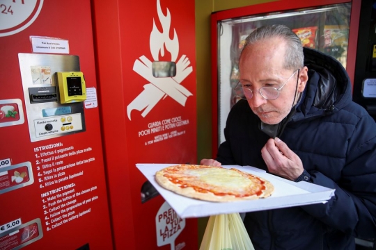 Roma Kini Punya Vending Machine yang Bisa Buat Pizza dalam 3 Menit