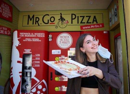 Roma Kini Punya Vending Machine yang Bisa Buat Pizza dalam 3 Menit