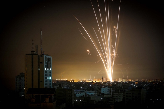 Potret Pertempuran Roket Hamas VS Iron Dome Israel