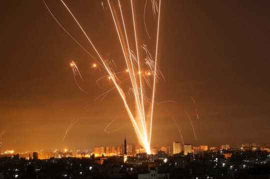 Potret Pertempuran Roket Hamas VS Iron Dome Israel