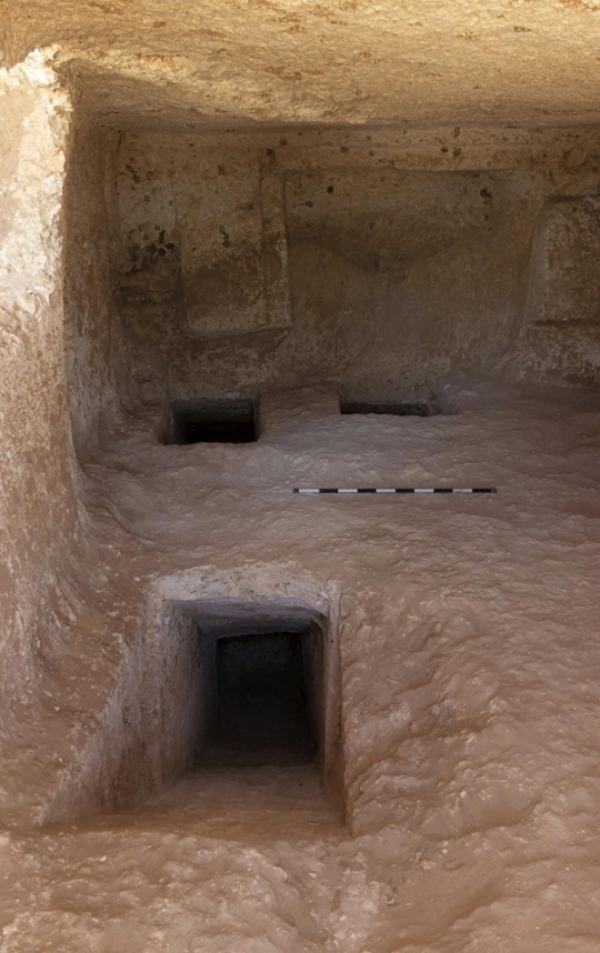 Penemuan Ratusan Kuburan Kuno Berusia 4.200 Tahun di Mesir
