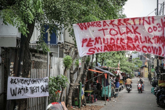 Spanduk Peringatan untuk Pemudik Hiasi Jakarta