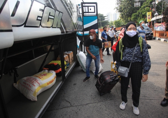 Arus Balik Pemudik di Terminal Kalideres