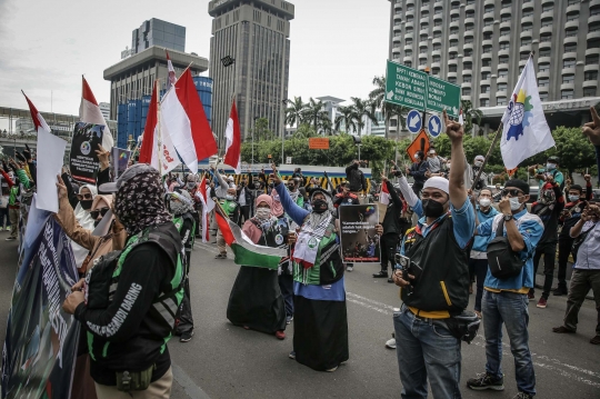 Massa Buruh KSPI Gelar Aksi Solidaritas untuk Palestina