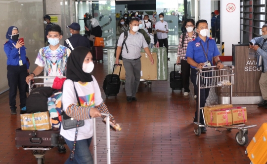 Suasana Bandara Pasca Pelarangan Mudik Dicabut