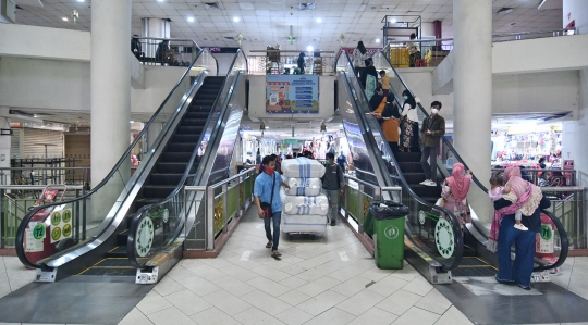 Pasar Tanah Abang Kembali Dibuka Setelah Sepekan Tutup