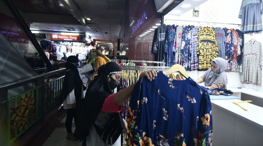 Pasar Tanah Abang Kembali Dibuka Setelah Sepekan Tutup