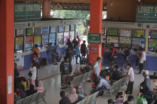 Terminal Kampung Rambutan Kembali Beroperasi Pasca Larangan Mudik