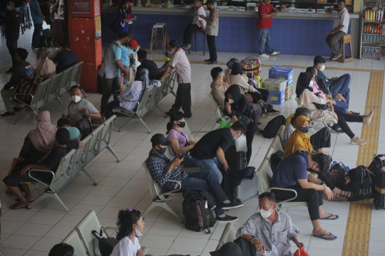 Terminal Kampung Rambutan Kembali Beroperasi Pasca Larangan Mudik