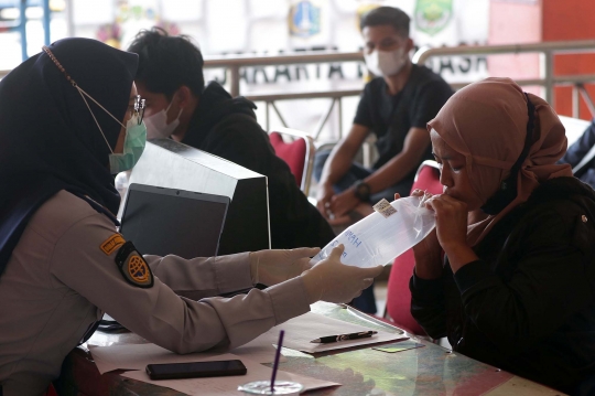 Antisipasi Covid-19 di Terminal Kampung Rambutan