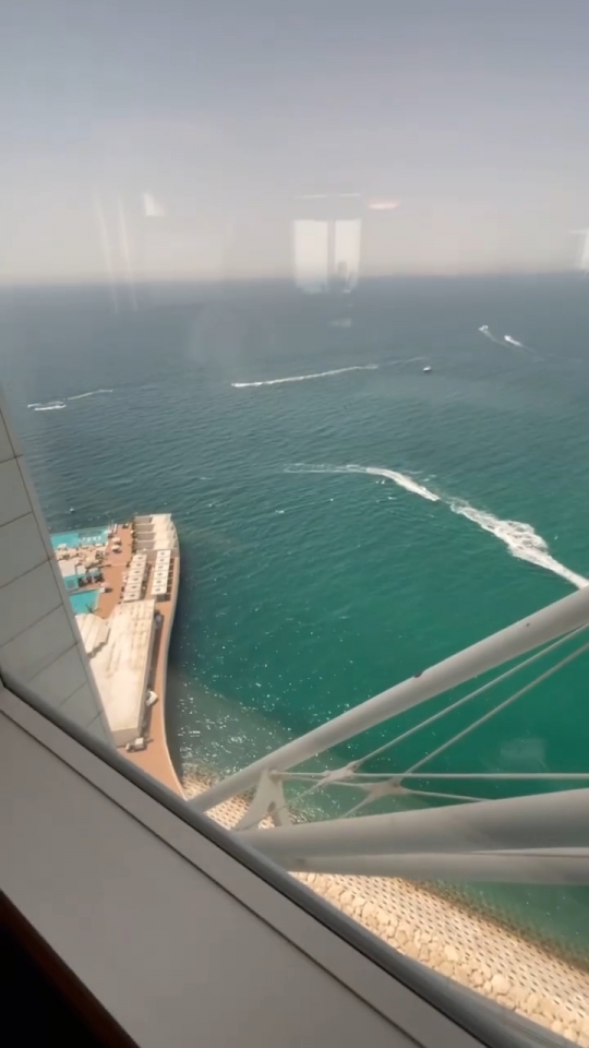 Potret Kamar Hotel Bintang 7 yang Ditempati Anang Ashanty di Dubai, Berlapis Emas!