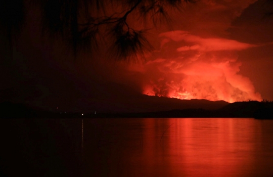 Letuasan Gunung Berapi Nyiragongo Merahkan Langit Kongo