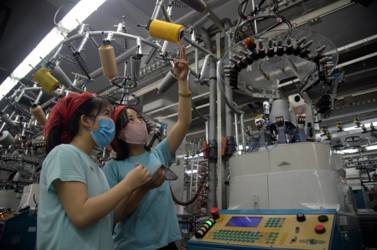 Intip Buruh Wanita Korea Utara di Pabrik Kaos Kaki Pyongyang