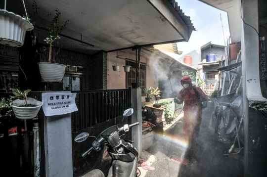 Sterilisasi Zona Merah Cilangkap Usai Ratusan Warga Positif Covid-19