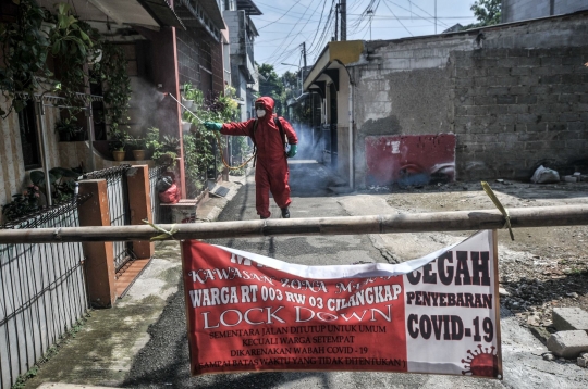 Sterilisasi Zona Merah Cilangkap Usai Ratusan Warga Positif Covid-19