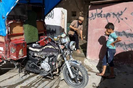 Kisah Gadis 11 Tahun di Irak Jadi Pemulung Demi Hidupi Keluarga