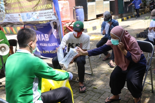 Terjaring Razia Masker, Puluhan Warga Jalani Tes Covid-19 dengan GeNose di Tangerang