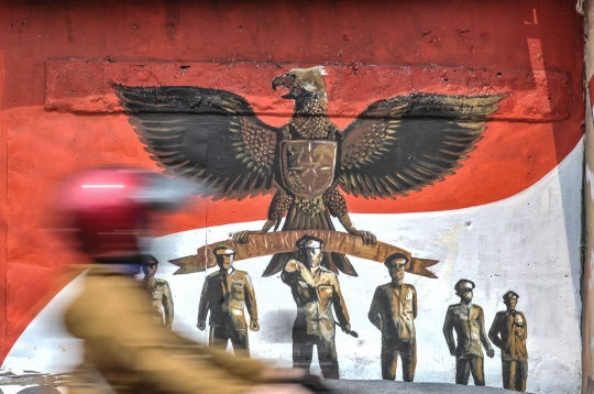 Warna-warni Mural di Kampung Pancasila