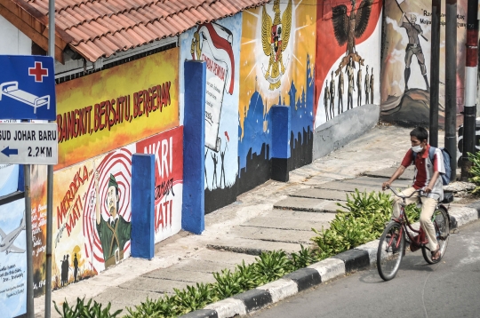 Warna-warni Mural di Kampung Pancasila