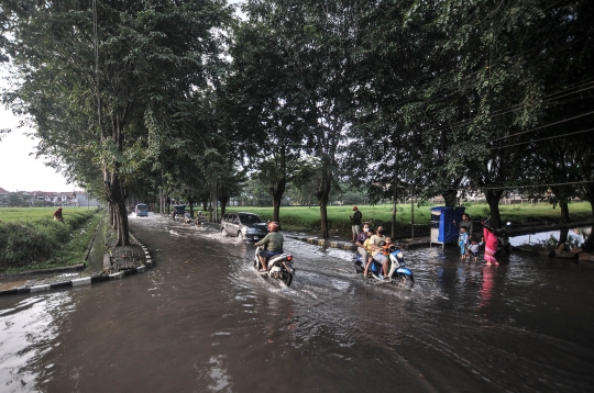Genangan Rendam Perumahan Cipinang Indah
