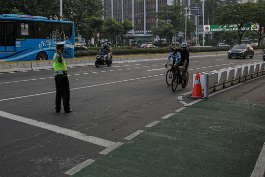 Penertiban Pesepeda yang Gowes di Luar Jalur Khusus