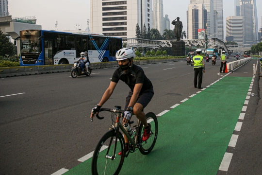 Penertiban Pesepeda yang Gowes di Luar Jalur Khusus