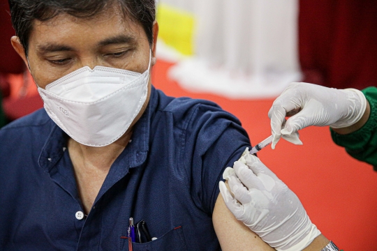 Vaksinasi Covid-19 Bagi Pelaku Usaha di Mal Thamrin City