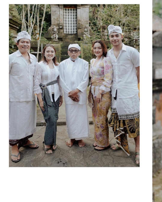 5 Potret Siti Badriah Kenakan Pakaian Adat Bali, Tampil Beda Dipuji Cantik