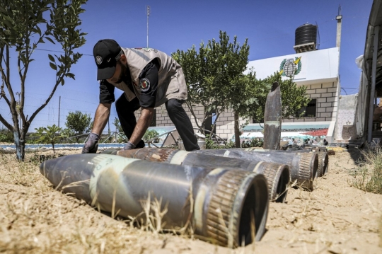 Deretan Proyektil Tak Meledak Israel yang Ditemukan Ahli Peledak Hamas