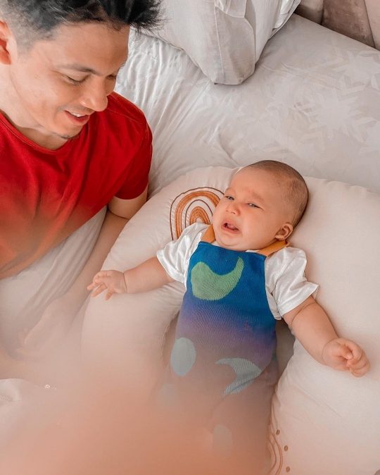 5 Potret Terbaru Baby Ukkasya Anak Zaskia Sungkar Makin Bulat, Lucu dan Menggemaskan