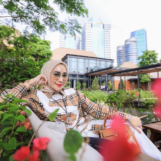 Erin Taulany Makin Cantik Memesona, Gayanya Keren Abis Gak Kalah sama ABG