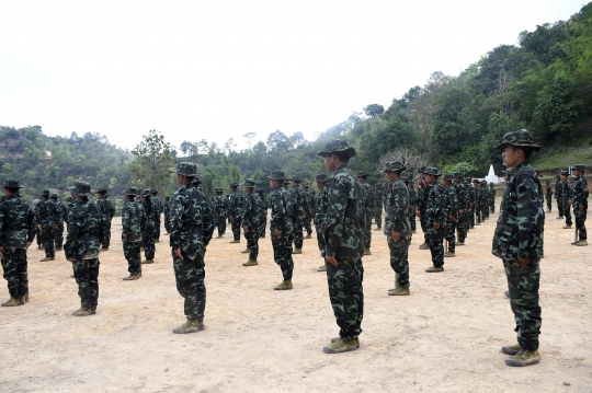 Intip Latihan Militer Gerilyawan Pemberontak Myanmar