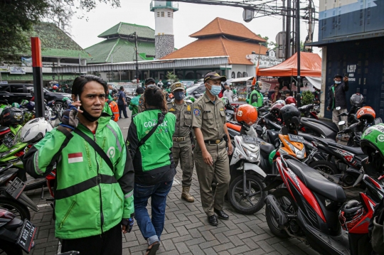 Abaikan Prokes, Ojek Online Serbu Gerai McDonald's