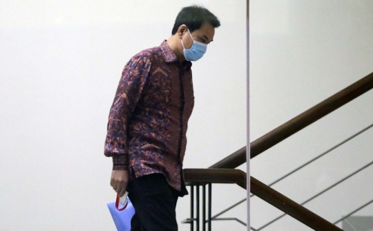 Usai Diperiksa KPK, Wakil Ketua DPR Azis Syamsuddin Bungkam