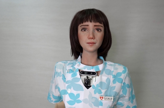 Mengenal Grace, Robot Cantik untuk Rawat Pasien Covid-19