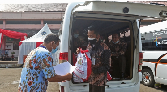 Vaksinasi Massal di Terminal Kampung Rambutan