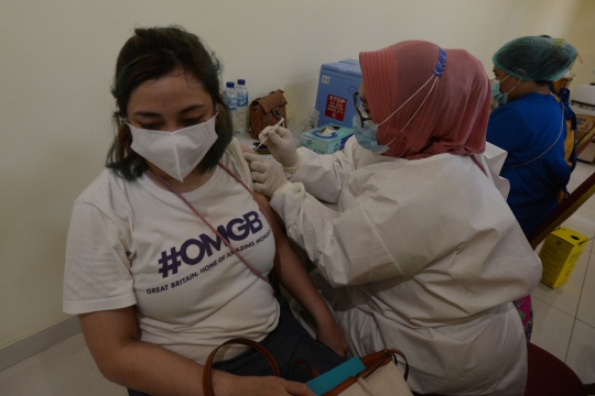 Kegiatan Vaksinasi 18 Tahun ke Atas di Pangadegan
