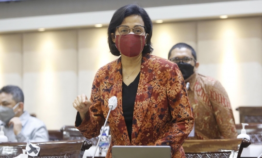 Menkeu Sri Mulyani Hadiri Rapat Kerja dengan Komisi XI DPR