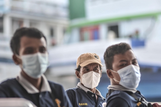 Vaksinasi Massal di Pelabuhan Sunda Kelapa Membeludak