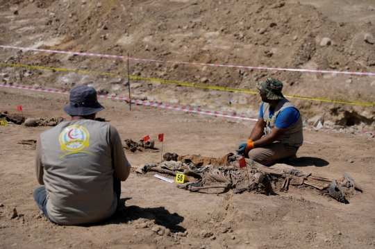 Penemuan Kuburan Massal Korban Pembunuhan Oleh Militan ISIS