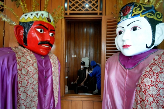 Kegiatan Vaksinasi di Perkampungan Betawi Setu Babakan