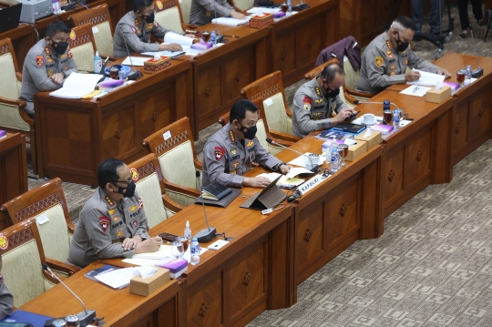 Kapolri Listyo Sigit Raker dengan Komisi III DPR