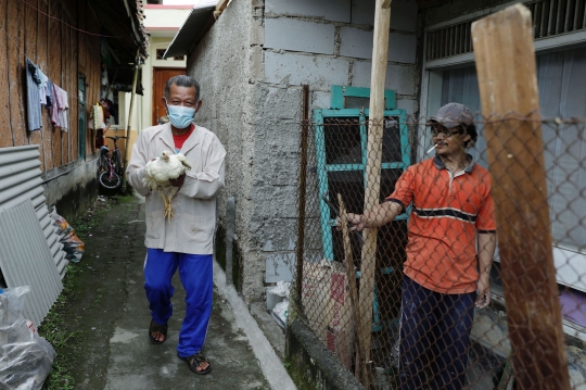 Uniknya Vaksinasi Covid-19 Berhadiah Ayam di Cianjur