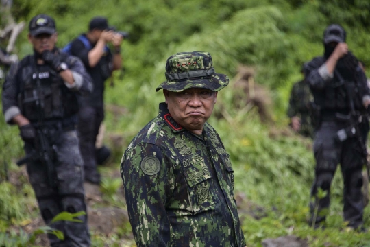 Melihat Pemusnahan Ladang Ganja Siap Panen di Aceh