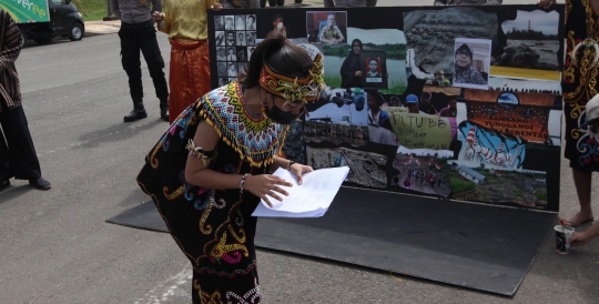 Aksi Tolak Revisi UU Minerba di Jakarta