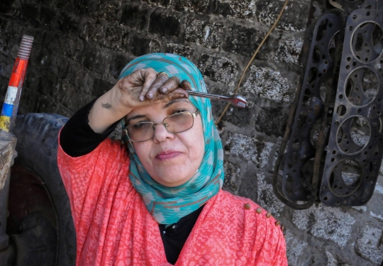 Semangat Mekanik Wanita Bertubuh Mungil di Mesir