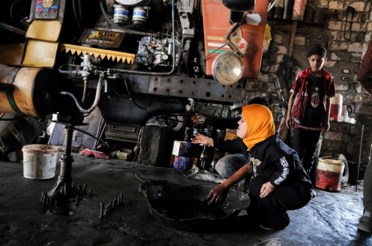 Semangat Mekanik Wanita Bertubuh Mungil di Mesir